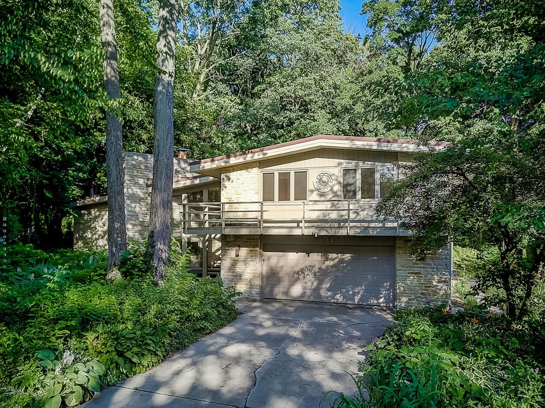 3611 W Normandy Ct Mequon Wi 53092